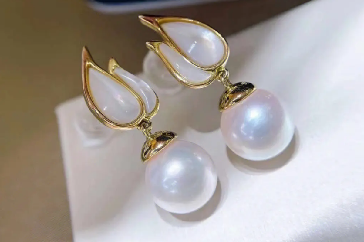 Are Pearl Earrings In Style