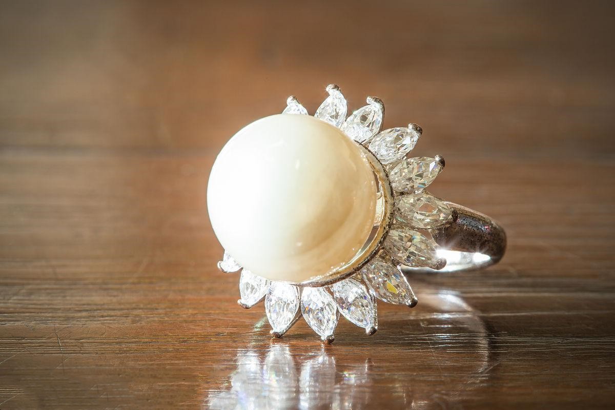 Discover the Beauty and Elegance of Pearl Rings
