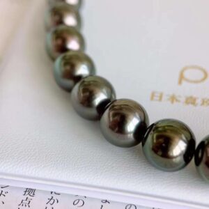 spiritual meaning of black pearls