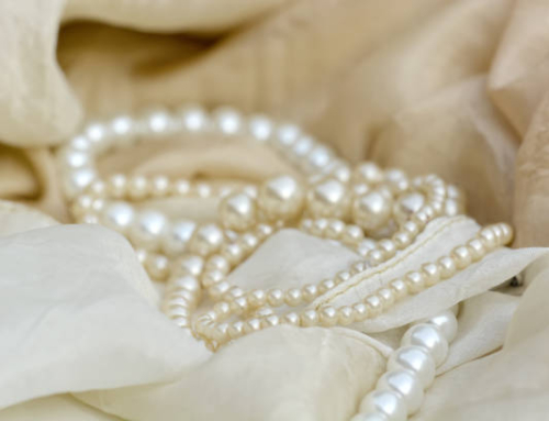 How to tell if a pearl is real?