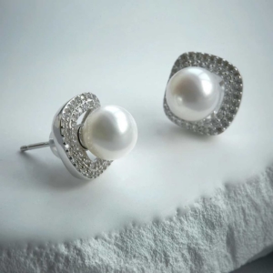 Oversized Pearls Styling Guide