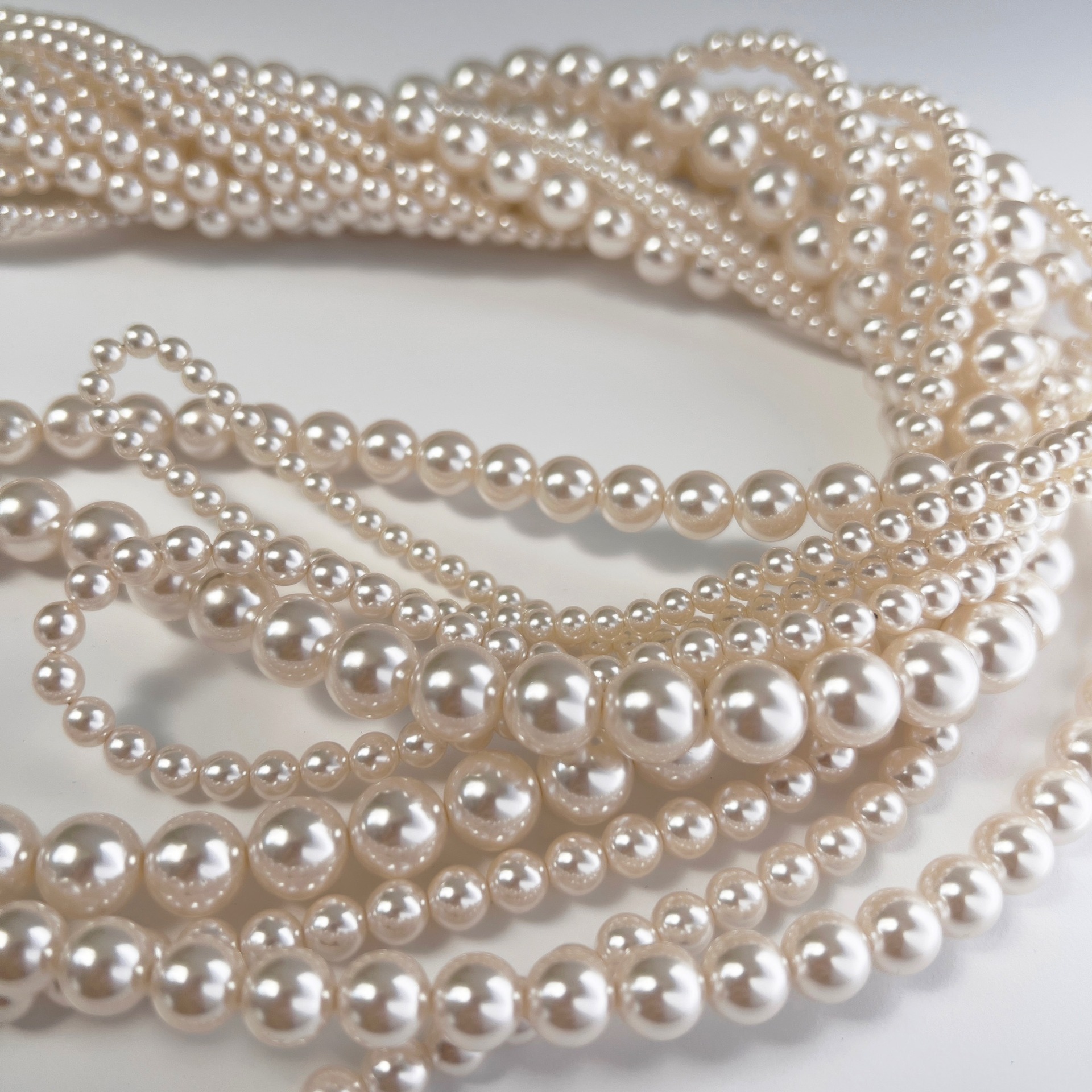 White Round Pearl Necklace