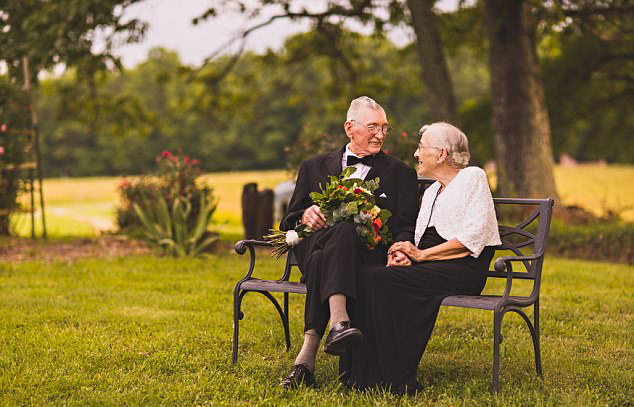 Styling the Perfect 30th Wedding Anniversary Gift The Modern Pearl Guide