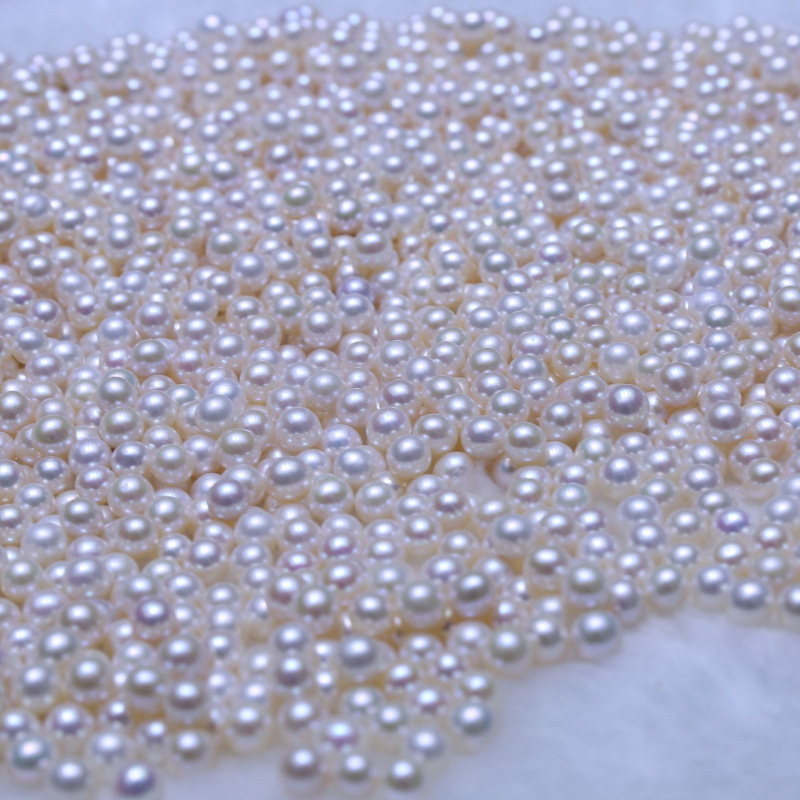 The Ultimate Japanese Akoya Pearls Styling Guide