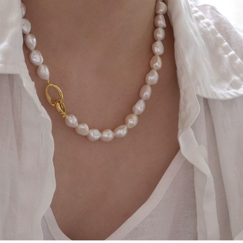 Pearls in Professional Settings