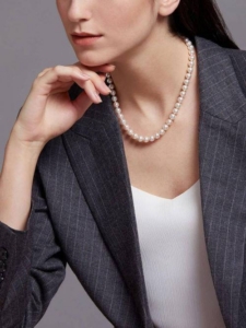 Pearls in Professional Settings